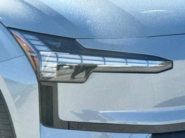 New 2026 Volvo EX30 Plus image 3