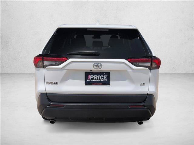 Used 2023 Toyota RAV4 LE FWD image 7