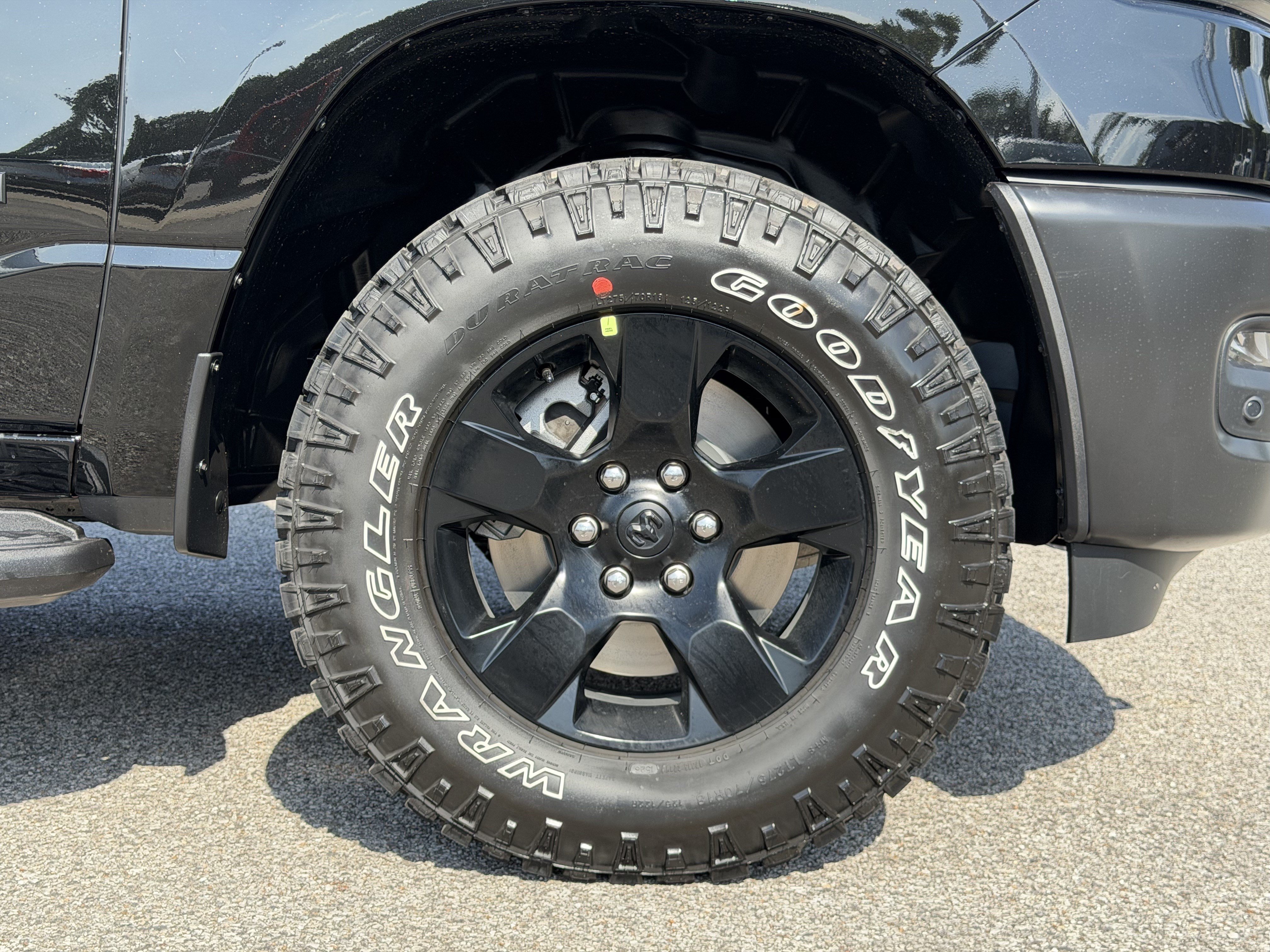 New 2026 RAM 1500 Warlock AWD/4WD image 13