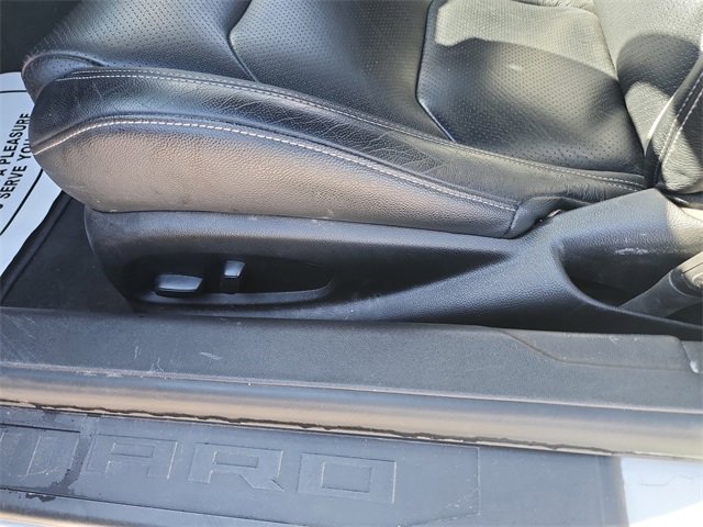 Used 2021 Chevrolet Camaro LT image 15