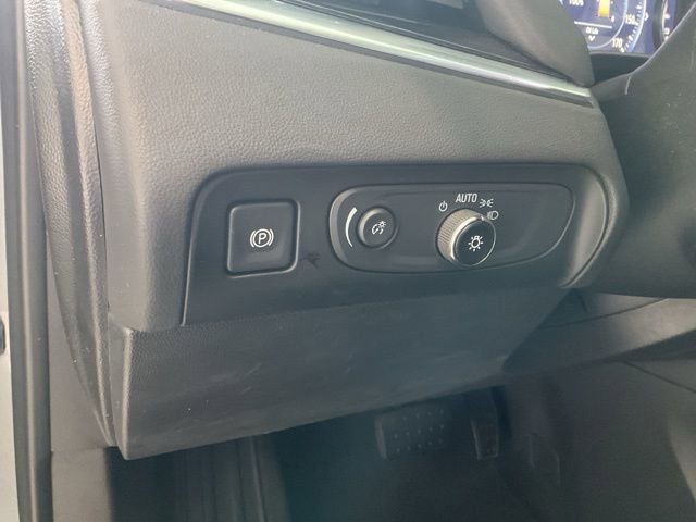 Used 2021 Buick Enclave Avenir w/ Avenir Technology Package image 10