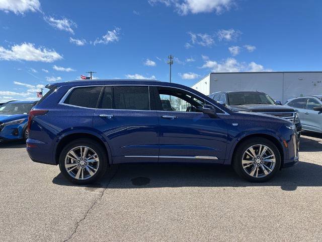 Used 2023 Cadillac XT6 Premium Luxury w/ Technology Package image 5