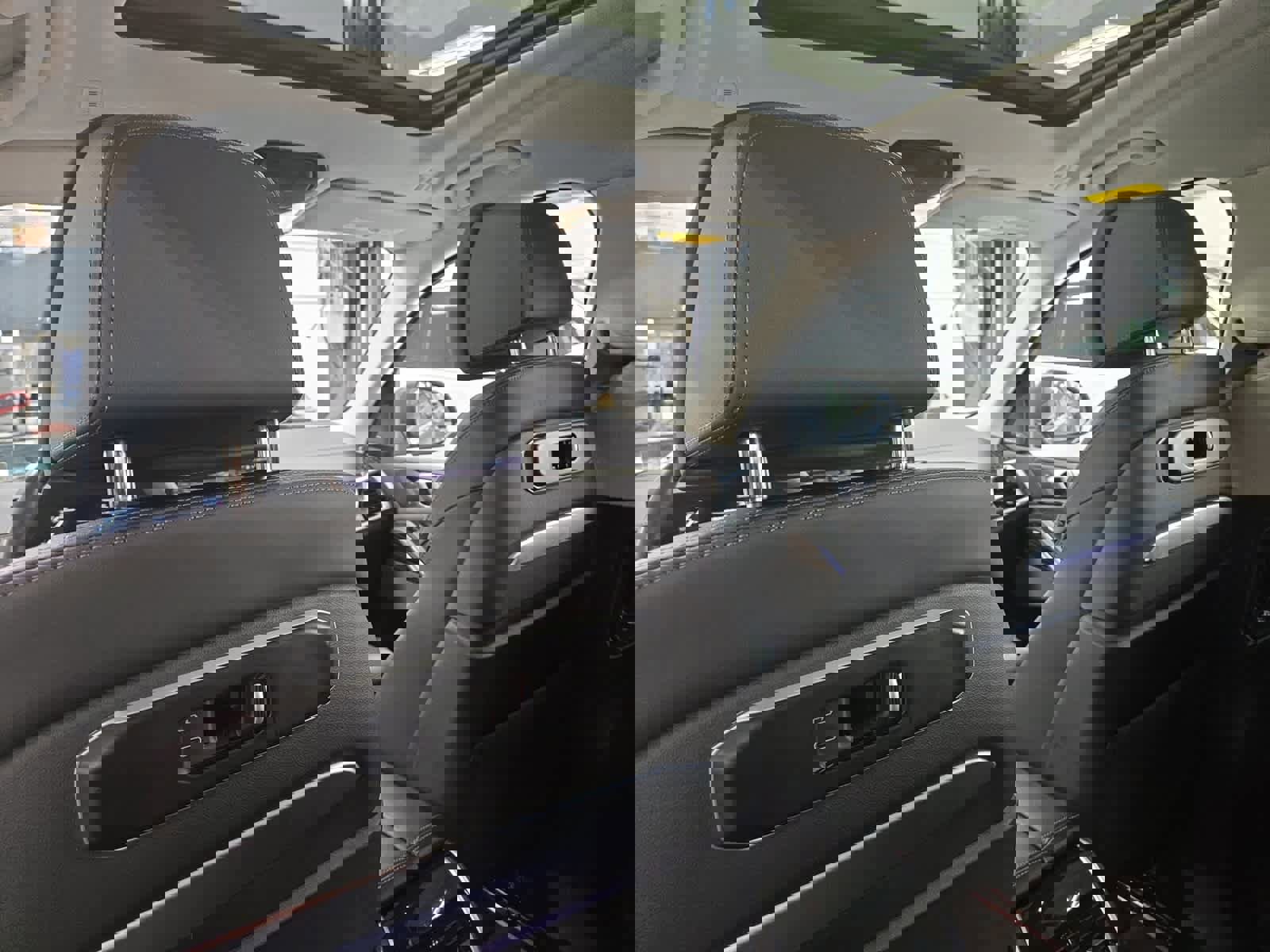 Used 2025 BMW X7 xDrive40i image 40