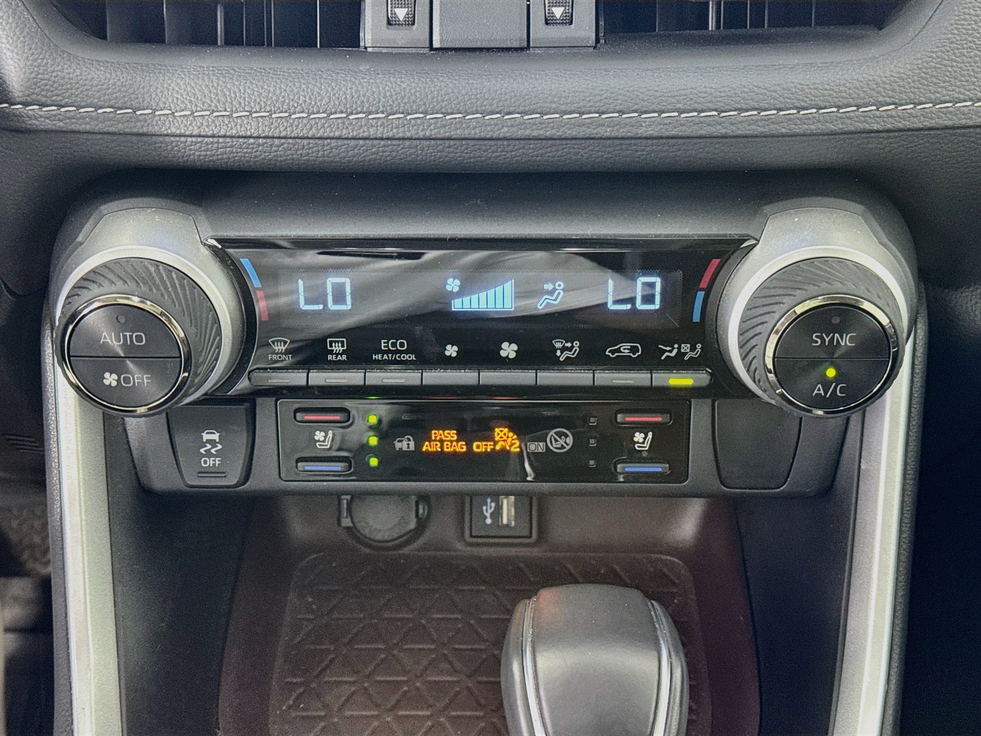 Certified 2025 Toyota RAV4 Limited AWD/4WD image 15
