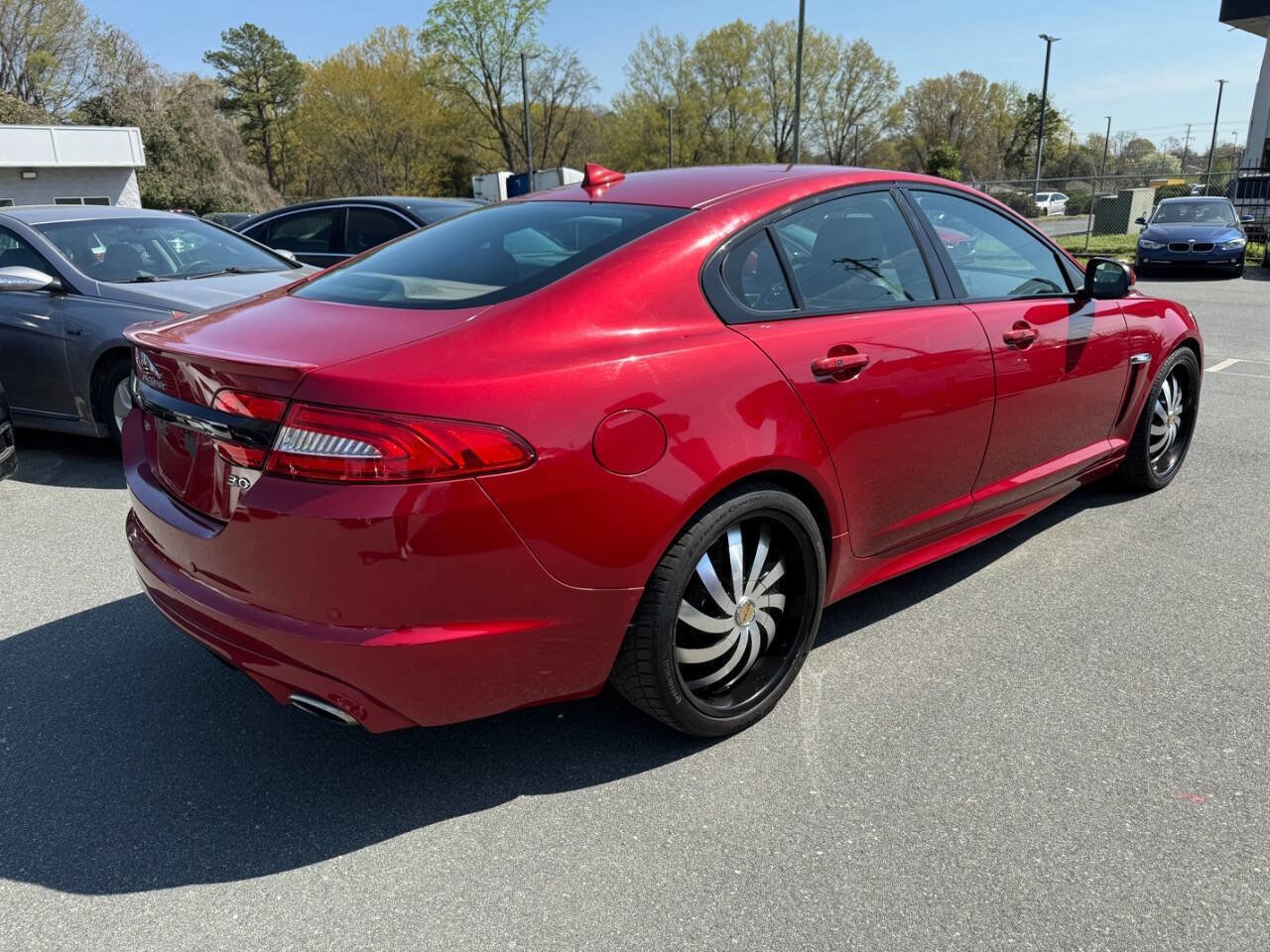 Used 2015 Jaguar XF Sport image 4