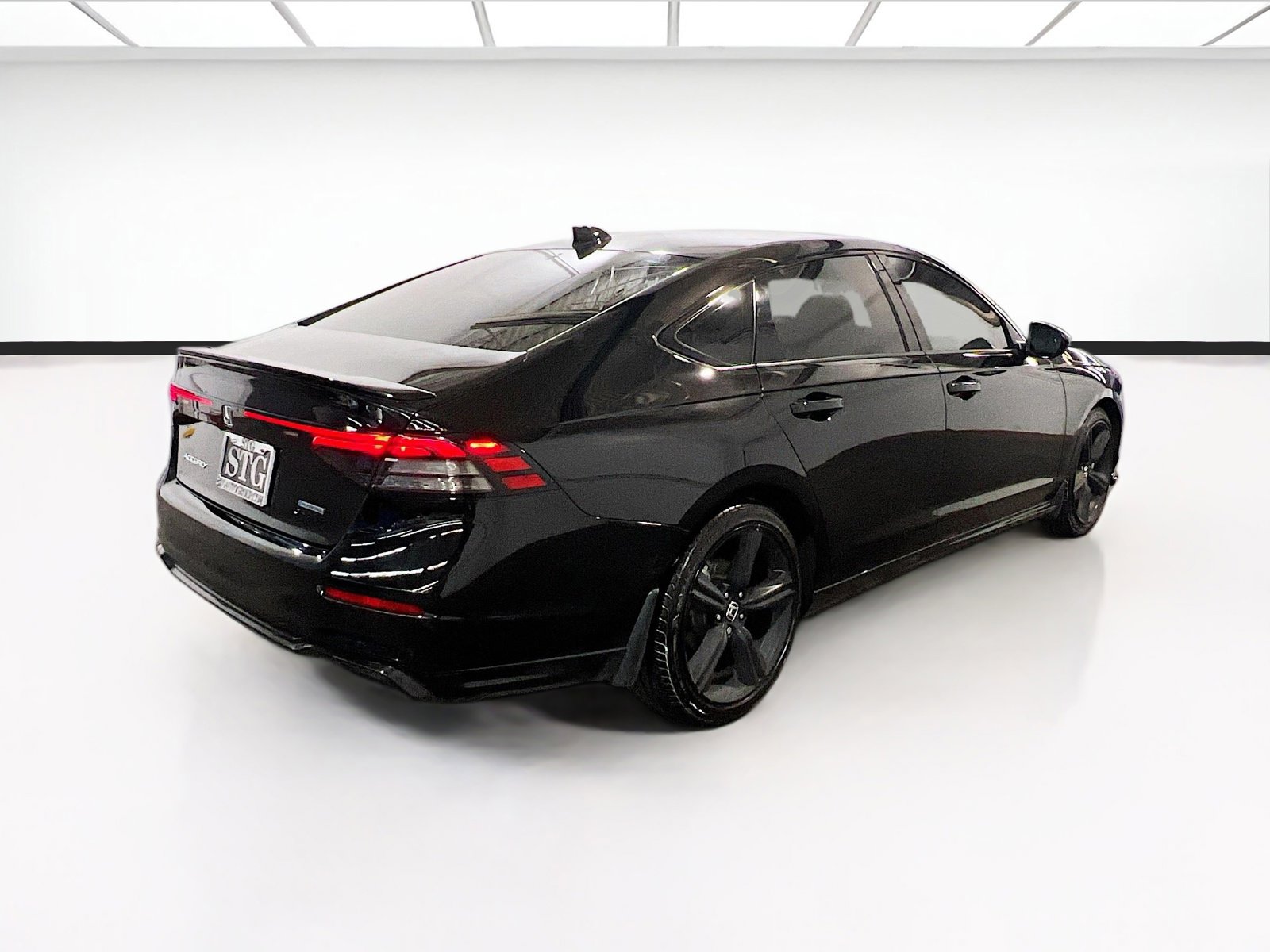 Used 2024 Honda Accord Sport image 4