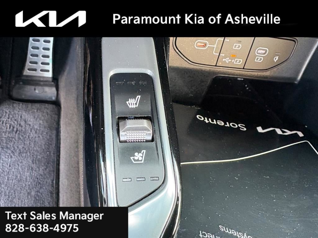 Certified 2025 Kia Sorento SX Prestige w/ Olive Brown Leather Package image 16