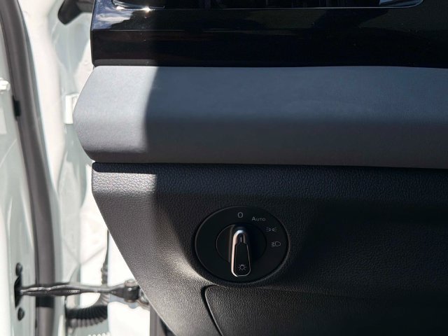 New 2027 Volkswagen Jetta SE FWD image 27
