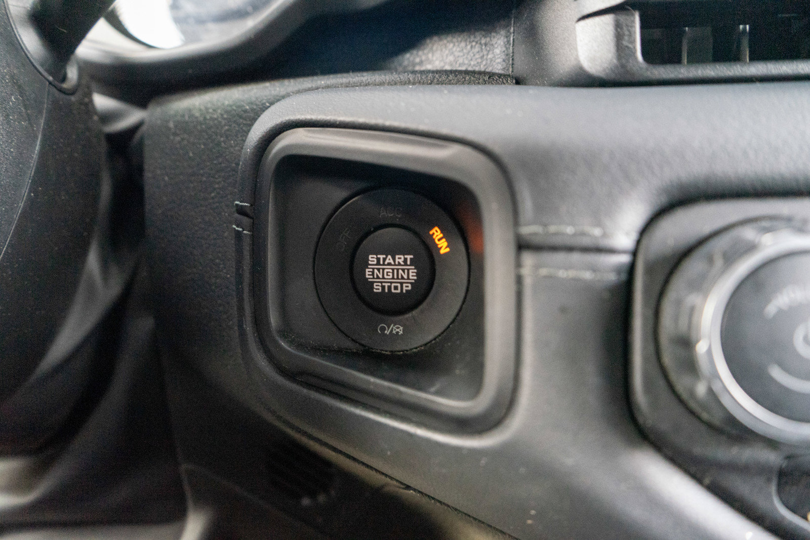 Used 2024 Jeep Wrangler High Altitude AWD/4WD image 22
