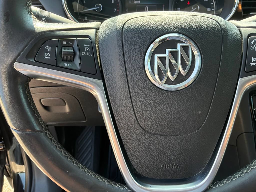 Used 2021 Buick Encore Preferred w/ Safety Package II AWD/4WD image 27