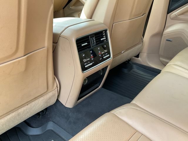 Used 2019 Porsche Cayenne S AWD/4WD image 27