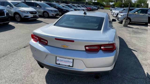 Used 2019 Chevrolet Camaro LT RWD image 9