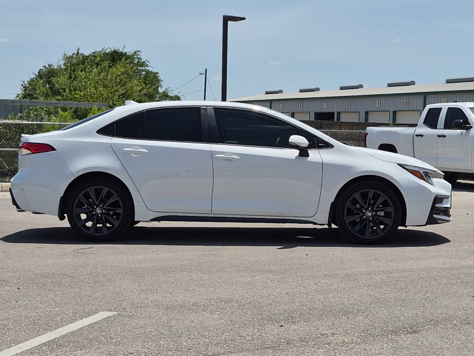 Used 2026 Toyota Corolla SE FWD image 6