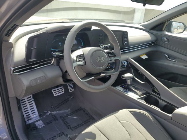 New 2026 Hyundai Elantra SEL Sport Premium FWD image 15