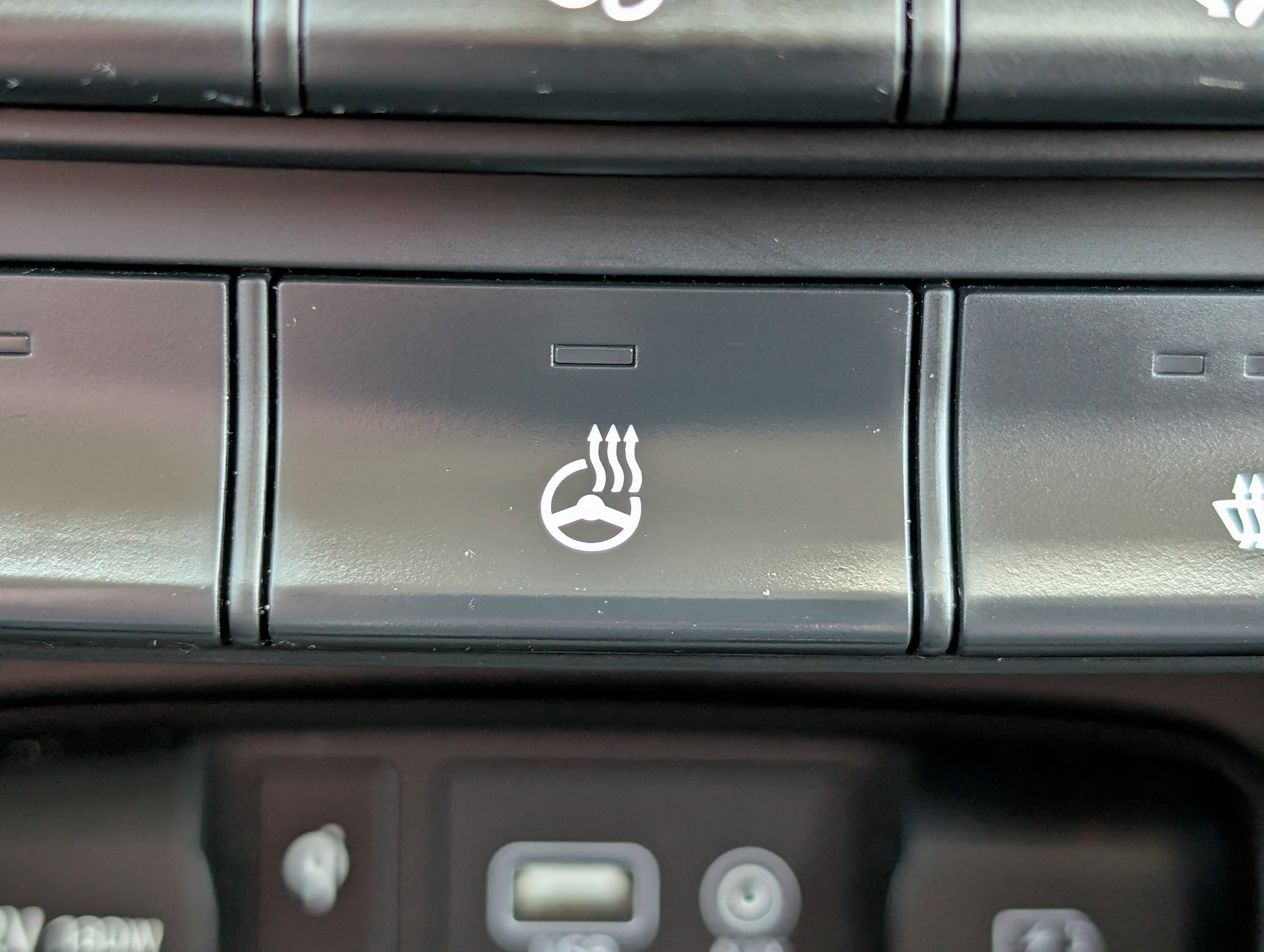 Used 2020 Hyundai Santa Fe Limited w/ Cargo Package FWD image 22