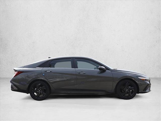 New 2026 Hyundai Elantra SEL Sport Premium video 4