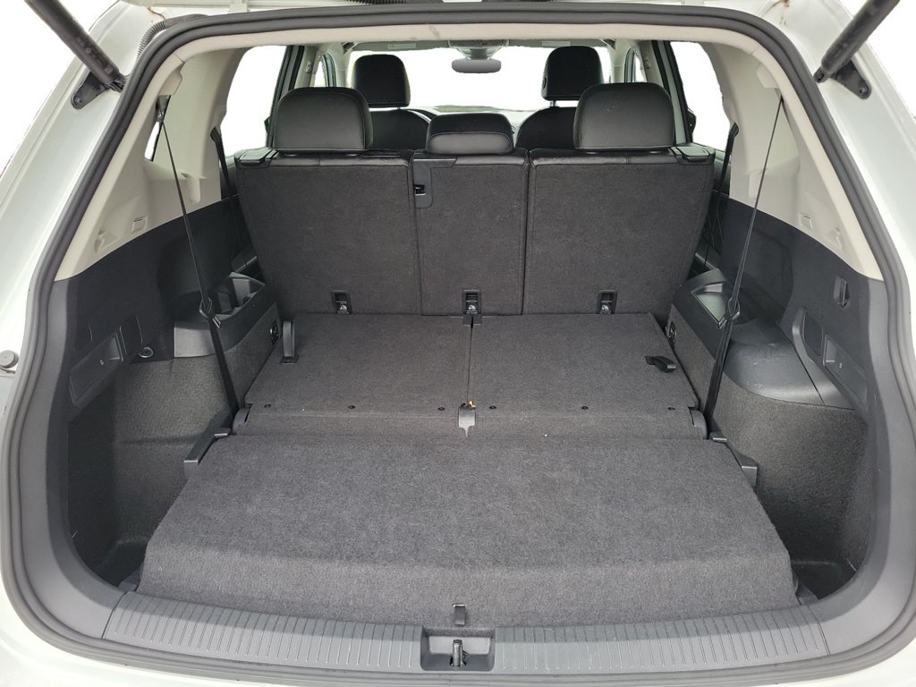 Used 2024 Volkswagen Tiguan SE FWD image 28