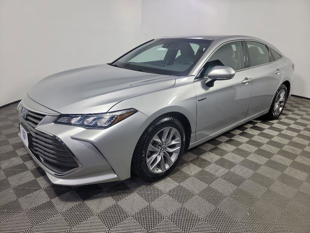 Used 2019 Toyota Avalon XLE w/ All Weather Liner Package image 11