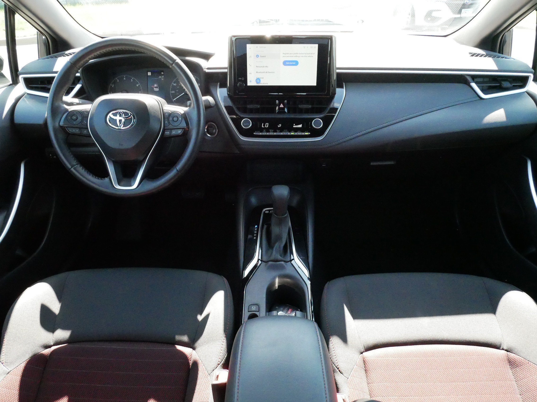 Certified 2025 Toyota Corolla SE FWD image 10