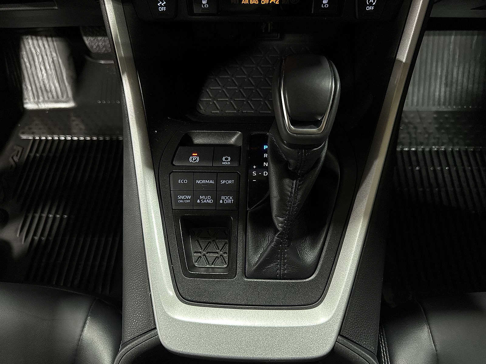 Certified 2023 Toyota RAV4 XLE Premium AWD/4WD image 33