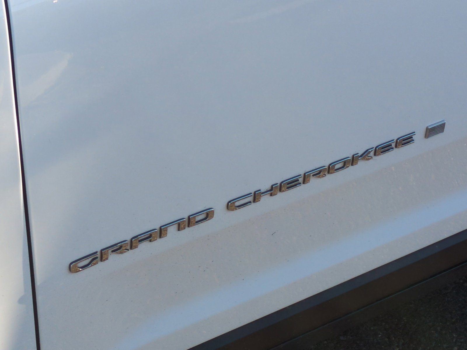 Certified 2023 Jeep Grand Cherokee Laredo image 24