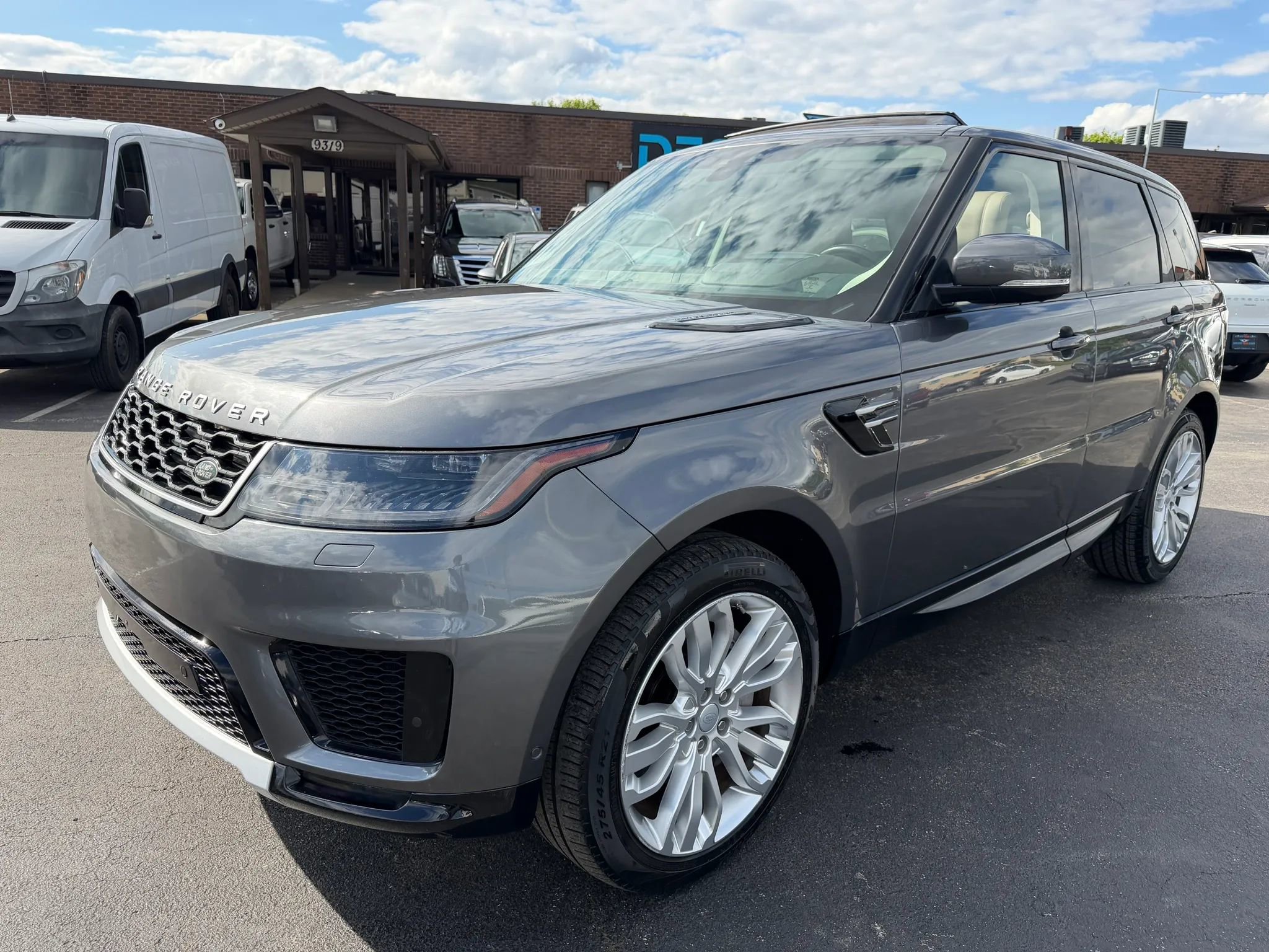 Used 2019 Land Rover Range Rover Sport HSE AWD/4WD image 8