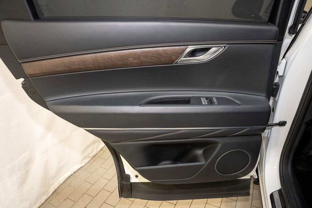 Used 2024 Genesis GV80 2.5T image 11