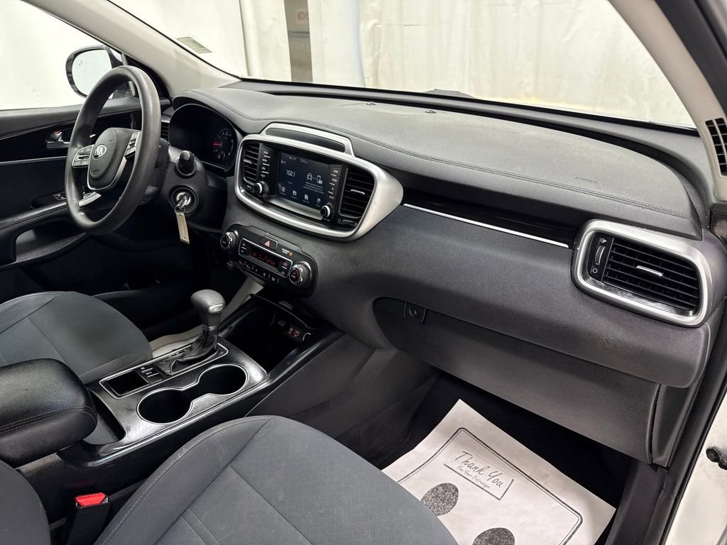 Used 2019 Kia Sorento LX image 10