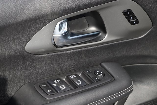 New 2026 Chrysler Pacifica Select image 18