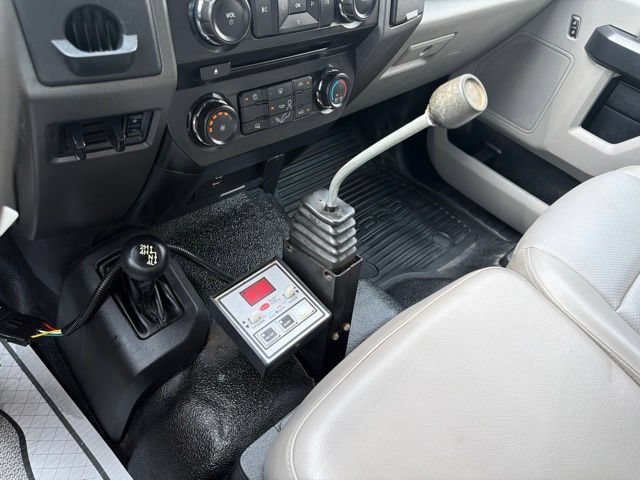 Used 2018 Ford F550 4x4 SuperCab Super Duty image 34