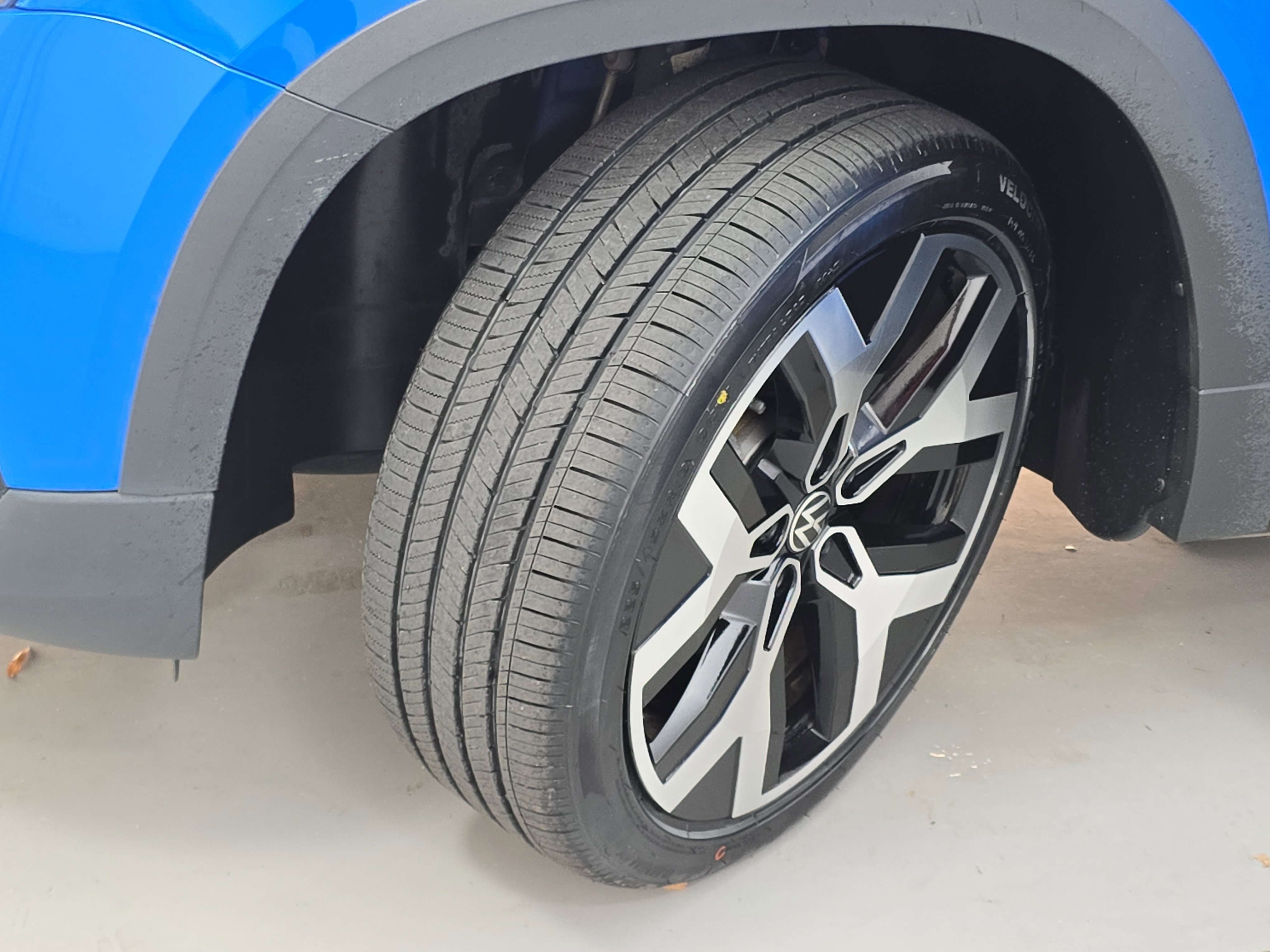 Certified 2022 Volkswagen Taos SEL w/ Panoramic Sunroof Package image 32