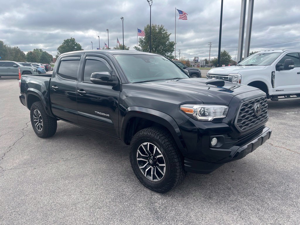 Used 2021 Toyota Tacoma TRD Sport w/ Technology Package AWD/4WD image 2