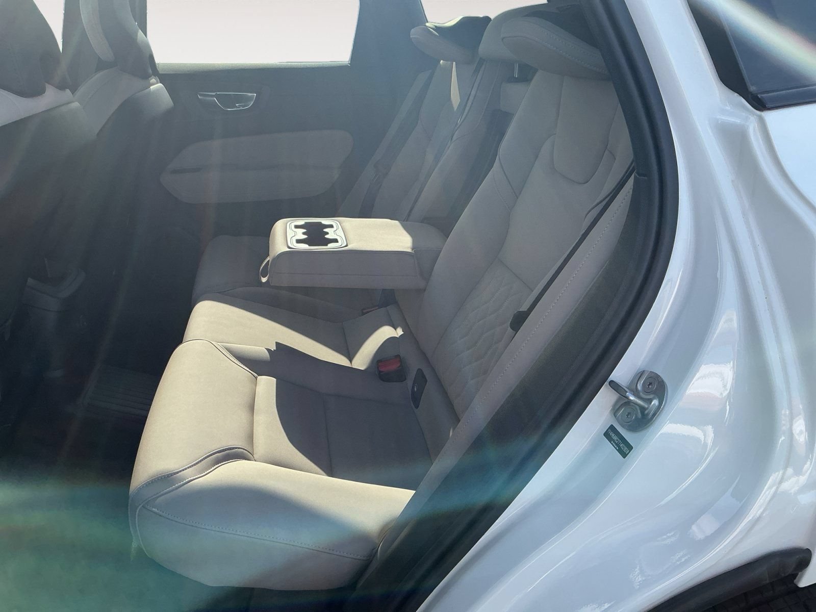 New 2026 Volvo XC60 T8 Plus w/ Protection Package Premier AWD/4WD image 13