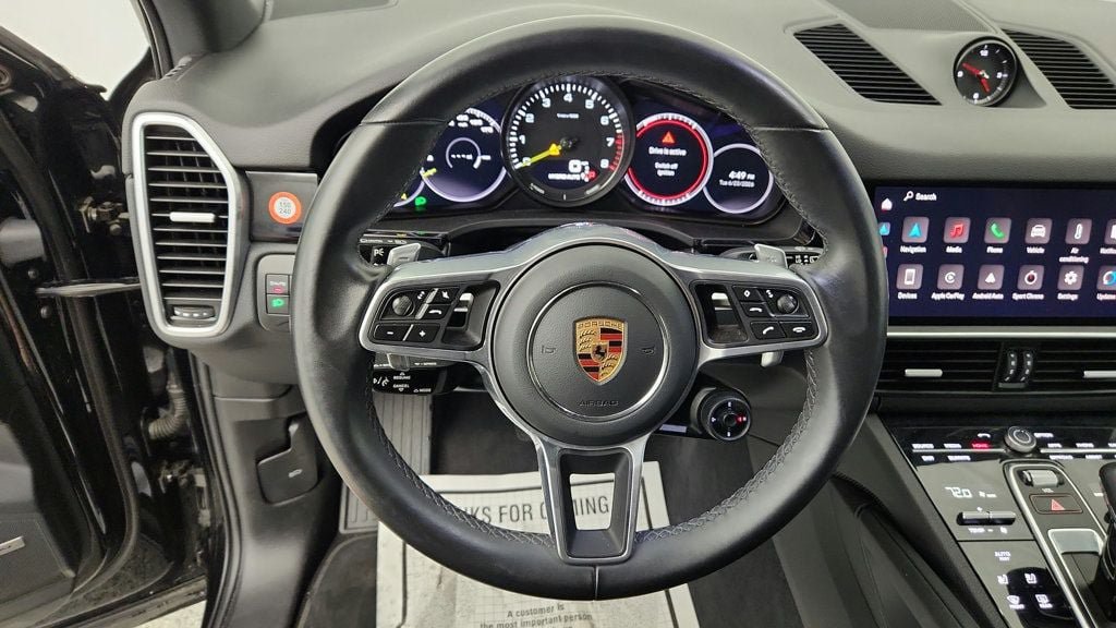 Used 2022 Porsche Cayenne Platinum Edition w/ Premium Package Plus AWD/4WD image 13