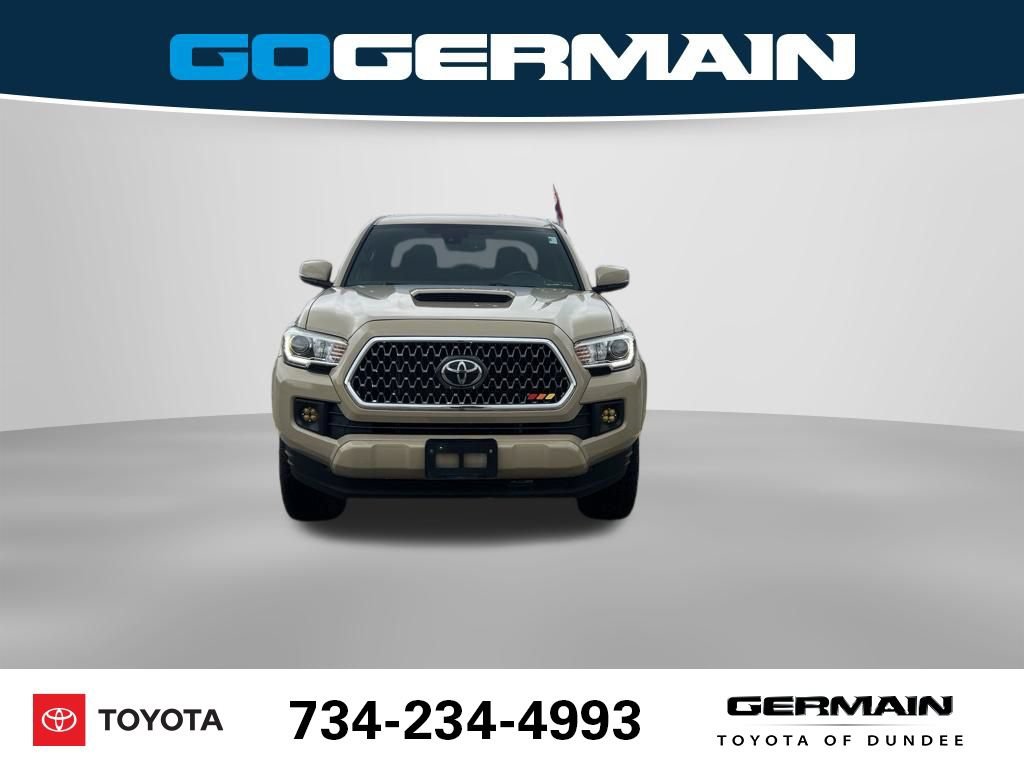 Used 2018 Toyota Tacoma TRD Sport AWD/4WD image 2