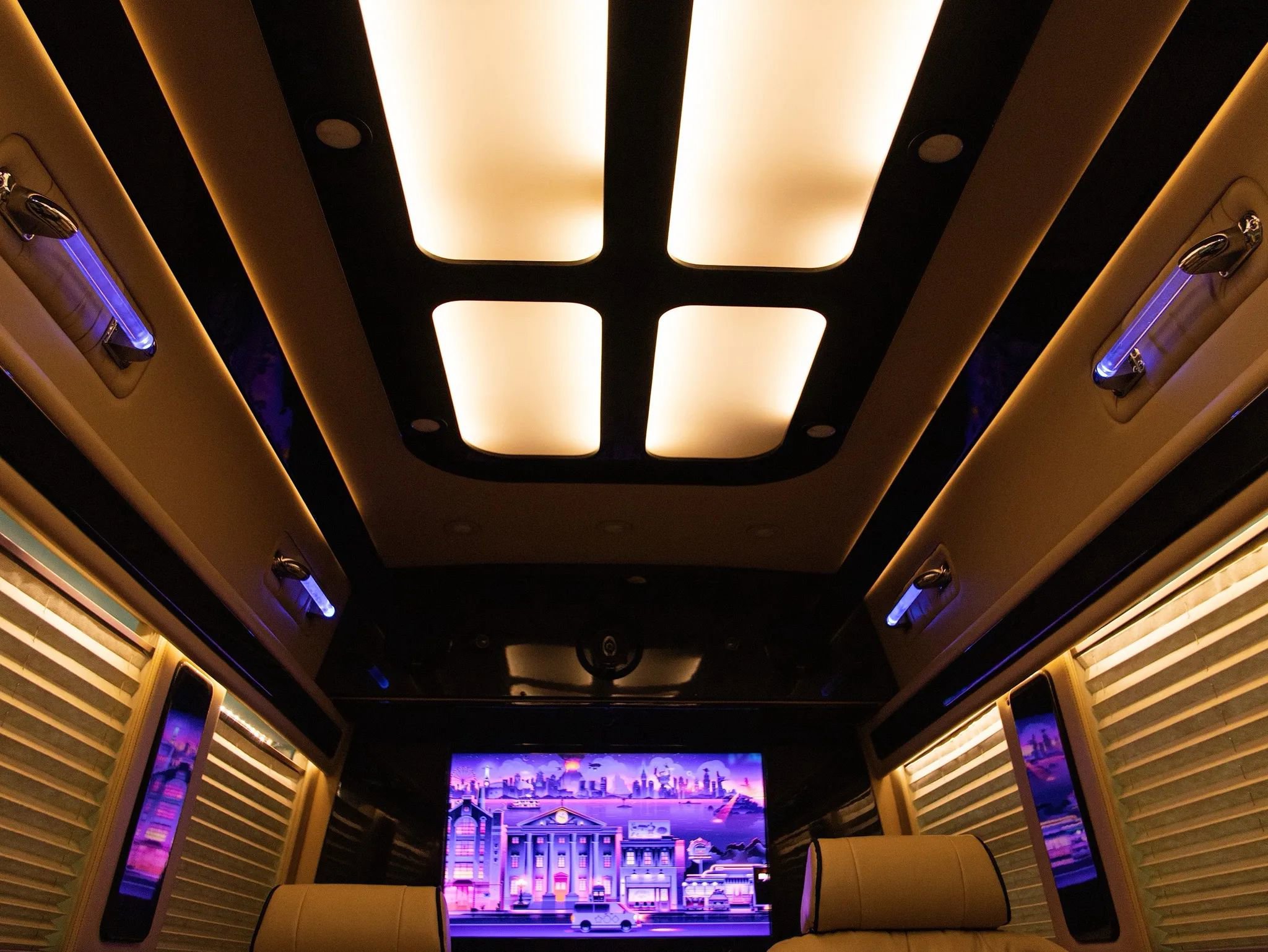 Used 2017 Mercedes-Benz Sprinter 3500 w/ Active Safety Plus Package image 22