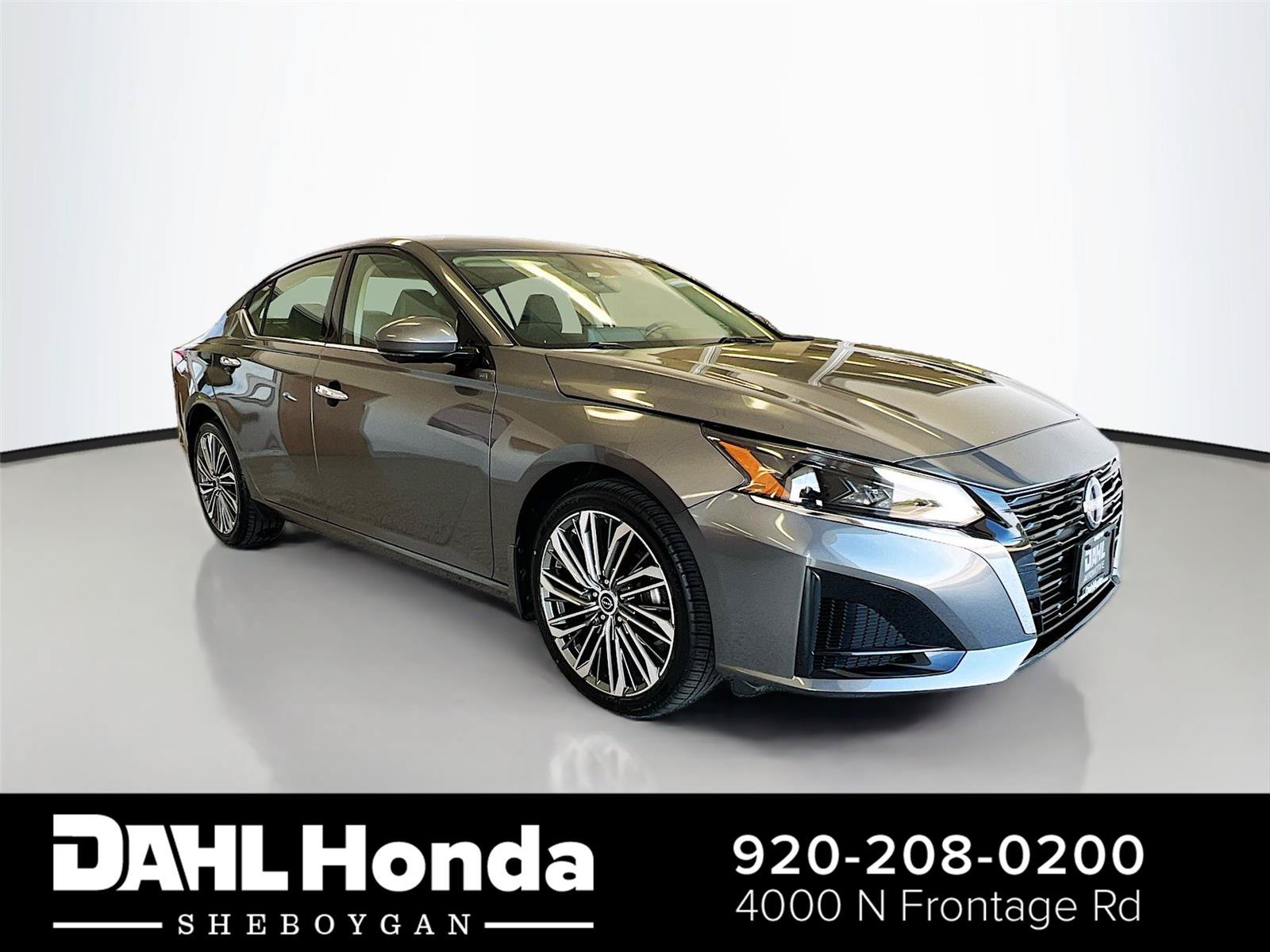 Used 2023 Nissan Altima 2.5 SL AWD/4WD image 1
