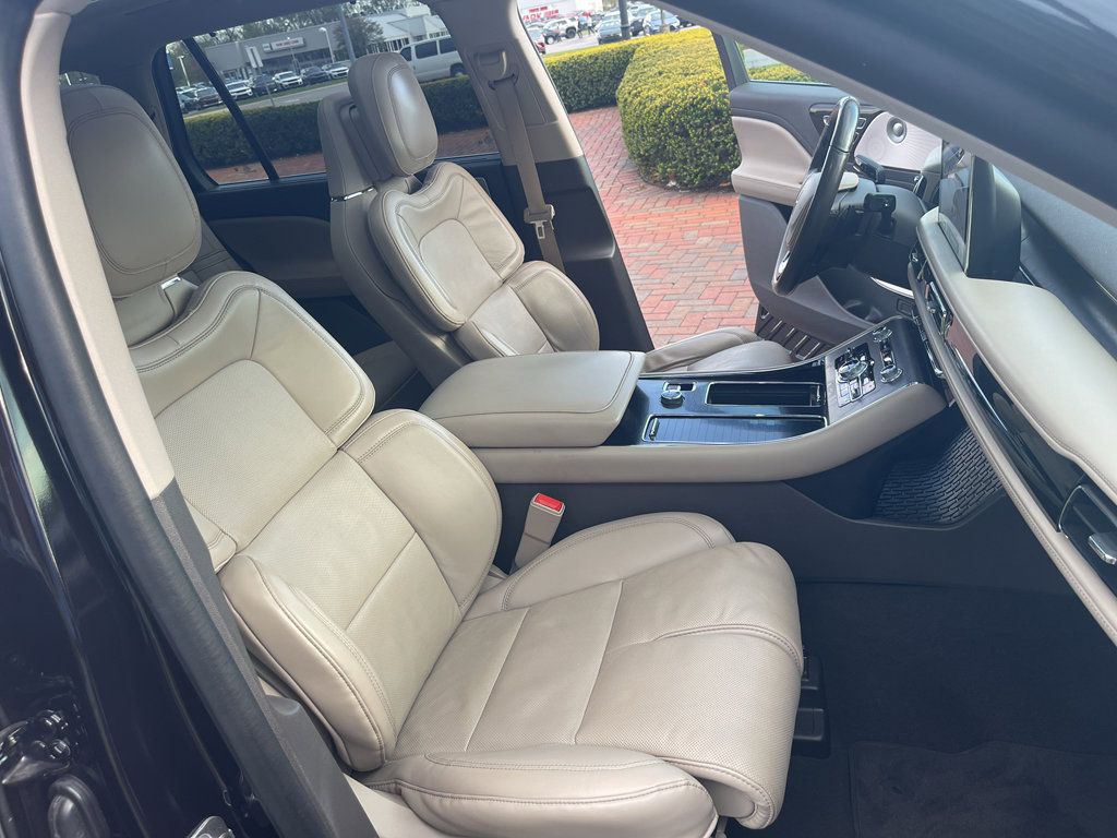 Used 2021 Lincoln Aviator Grand Touring w/ Equipment Group 302A AWD/4WD image 29