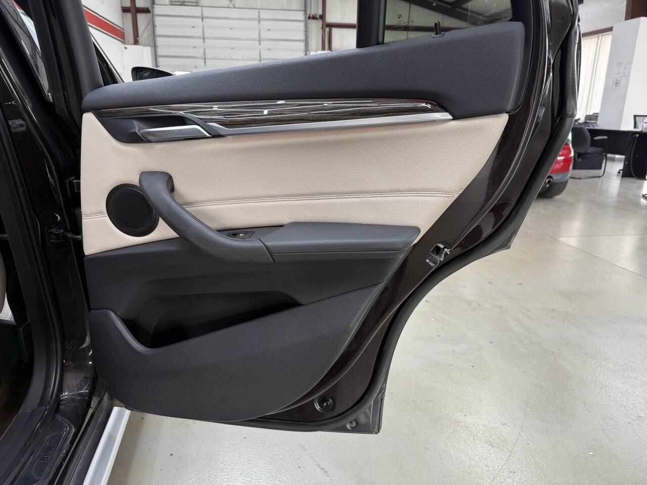 Used 2016 BMW X1 xDrive28i image 14