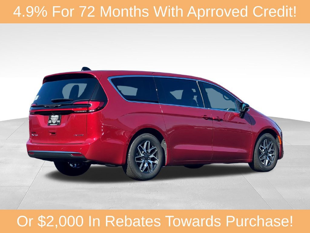 New 2027 Chrysler Pacifica Limited FWD image 7