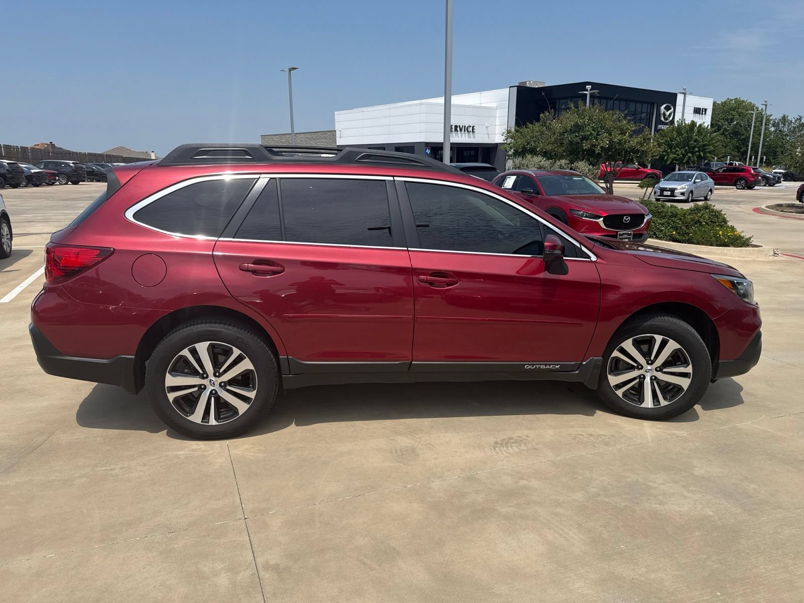 Used 2018 Subaru Outback 2.5i Limited AWD/4WD image 4