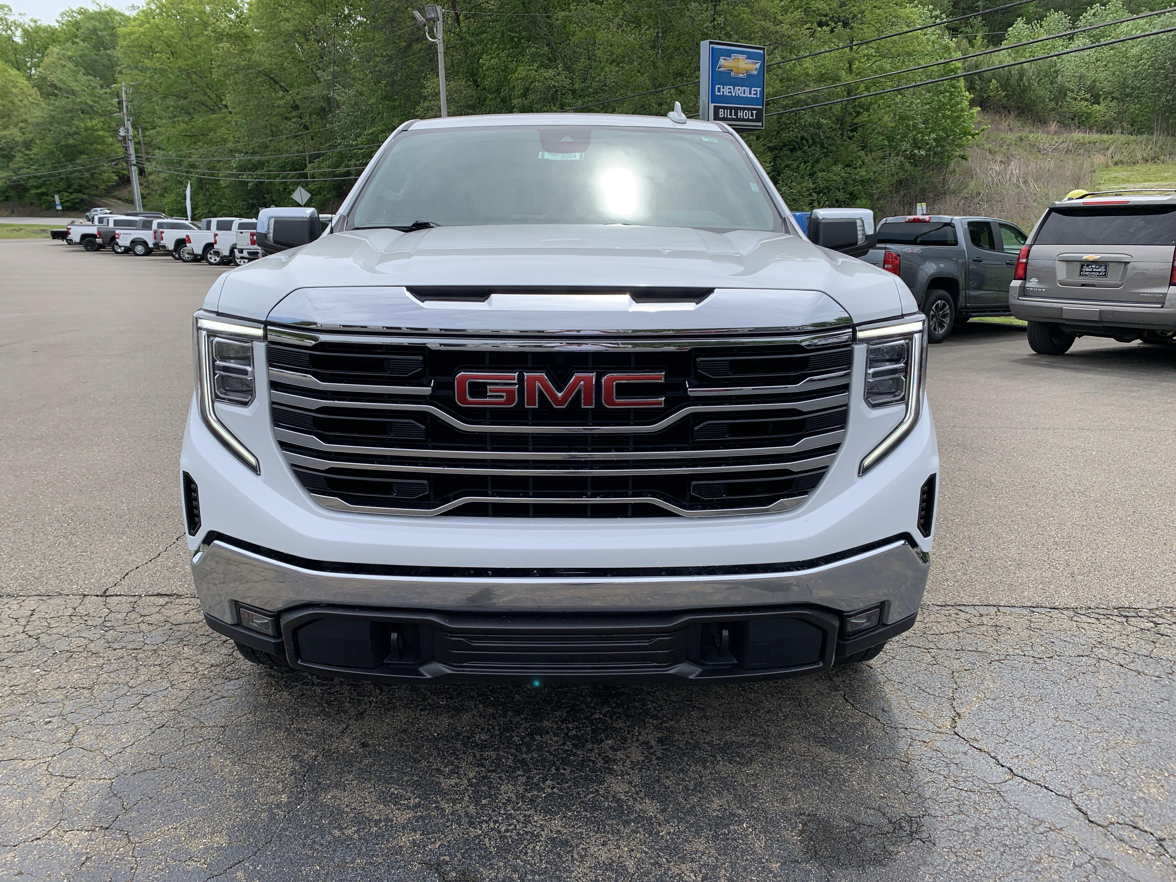 Used 2024 GMC Sierra 1500 SLT AWD/4WD image 17