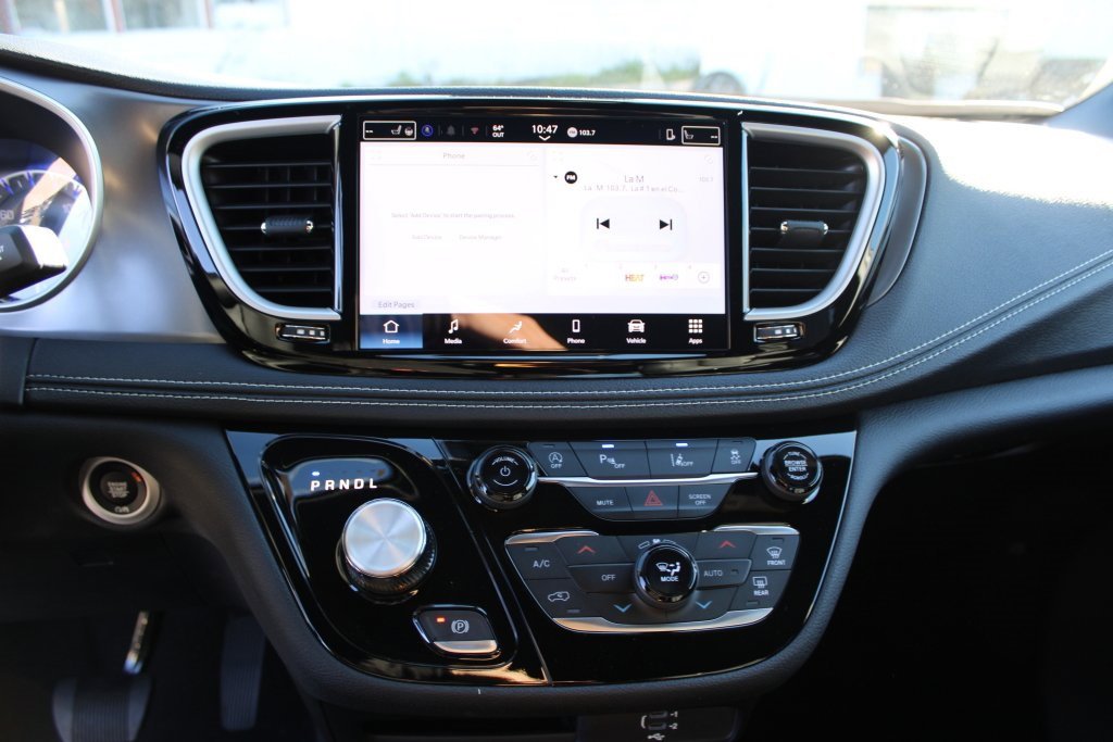 New 2026 Chrysler Pacifica Select w/ S Appearance Package image 16