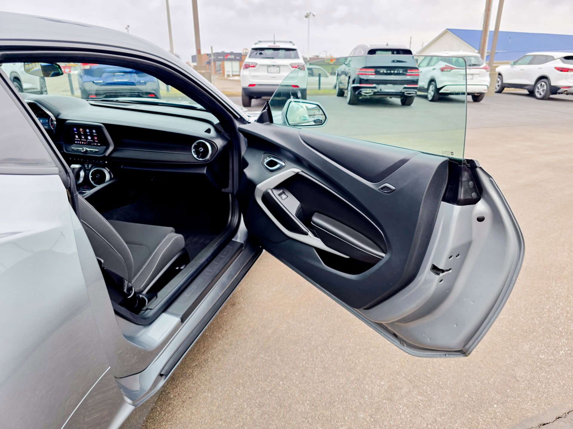 Used 2023 Chevrolet Camaro LT w/ RS Package image 28