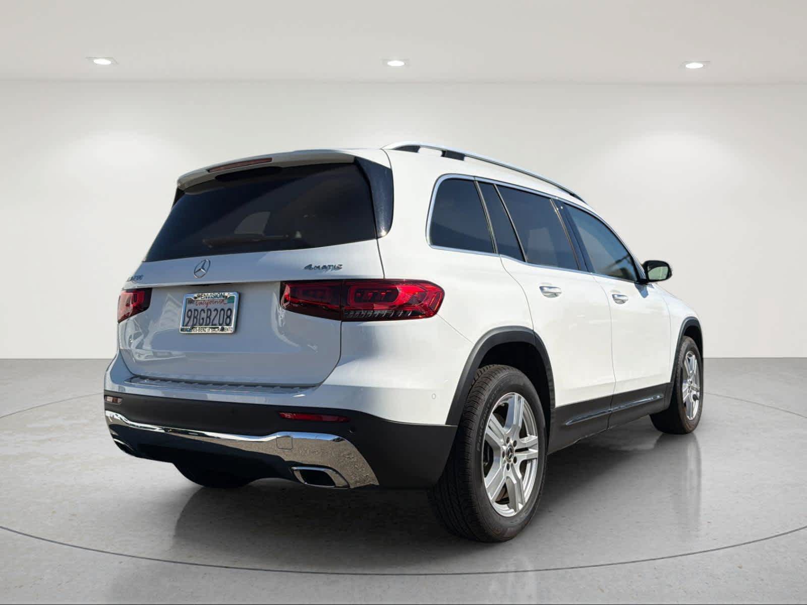 Certified 2022 Mercedes-Benz GLB 250 4MATIC image 4