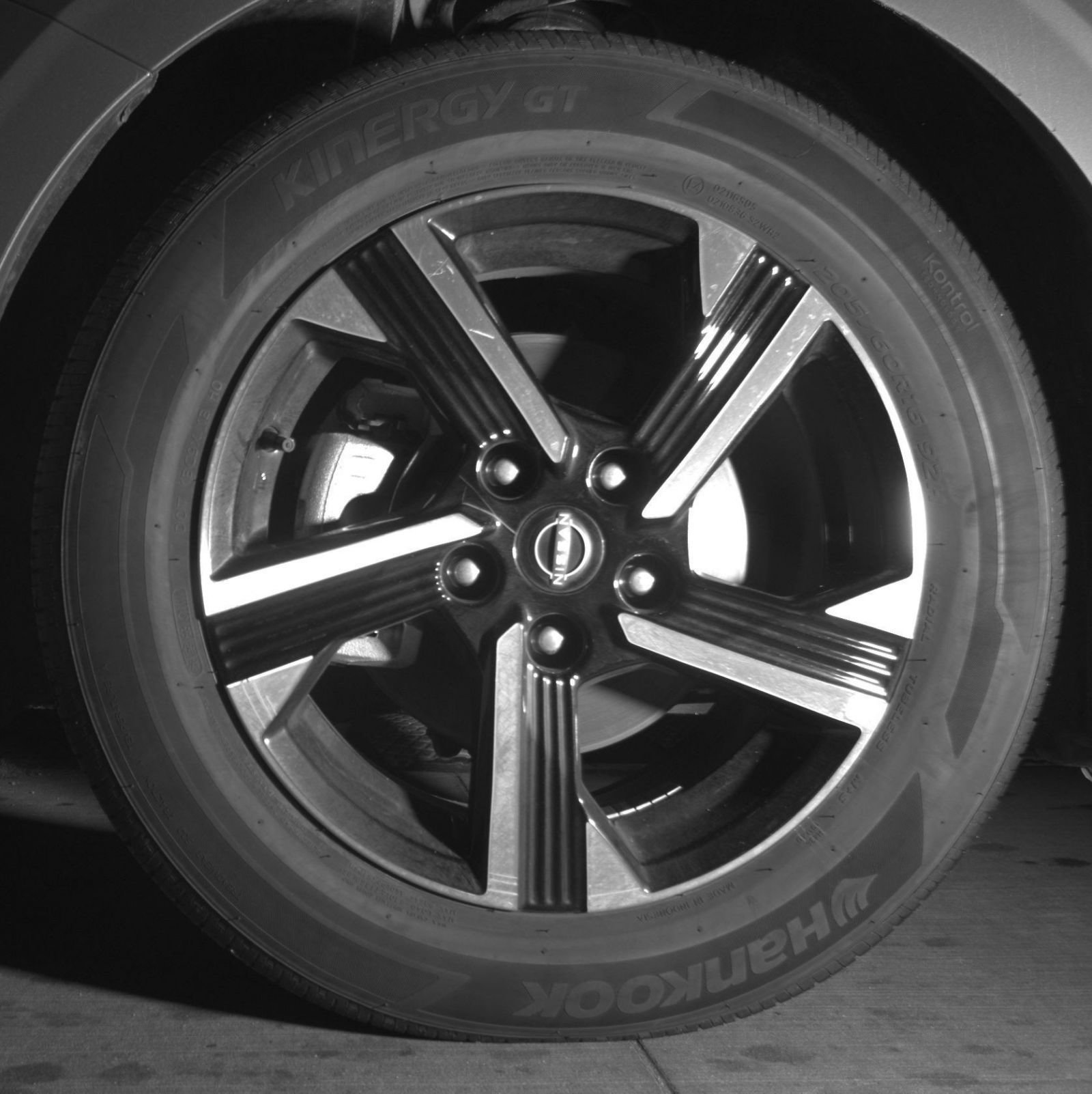 Used 2025 Nissan Sentra SV FWD image 15