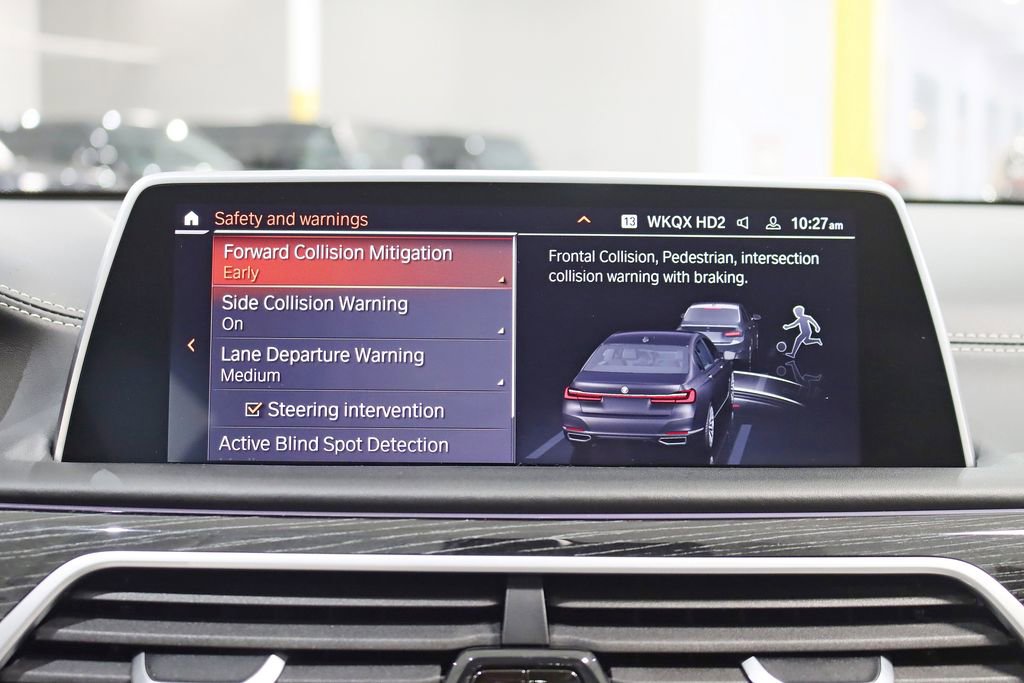 Used 2022 BMW ALPINA B7 xDrive w/ Luxury Rear Seating Package image 24
