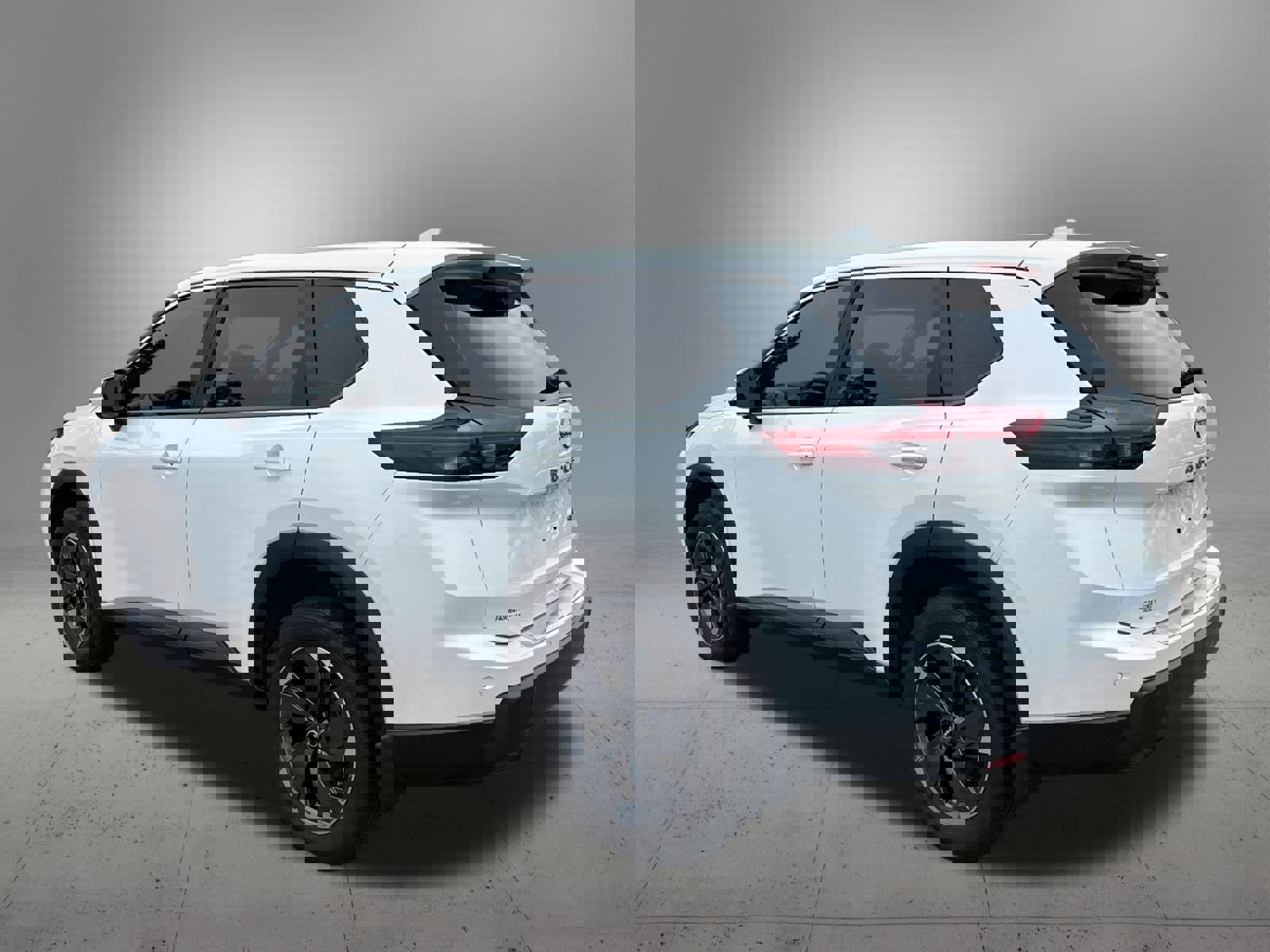 Used 2024 Nissan Rogue SV image 3