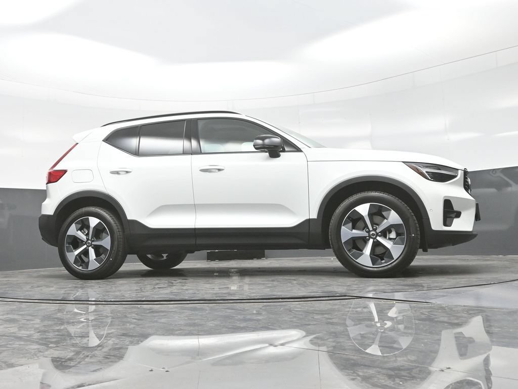 New 2026 Volvo XC40 B5 Plus w/ Climate Package AWD/4WD image 28