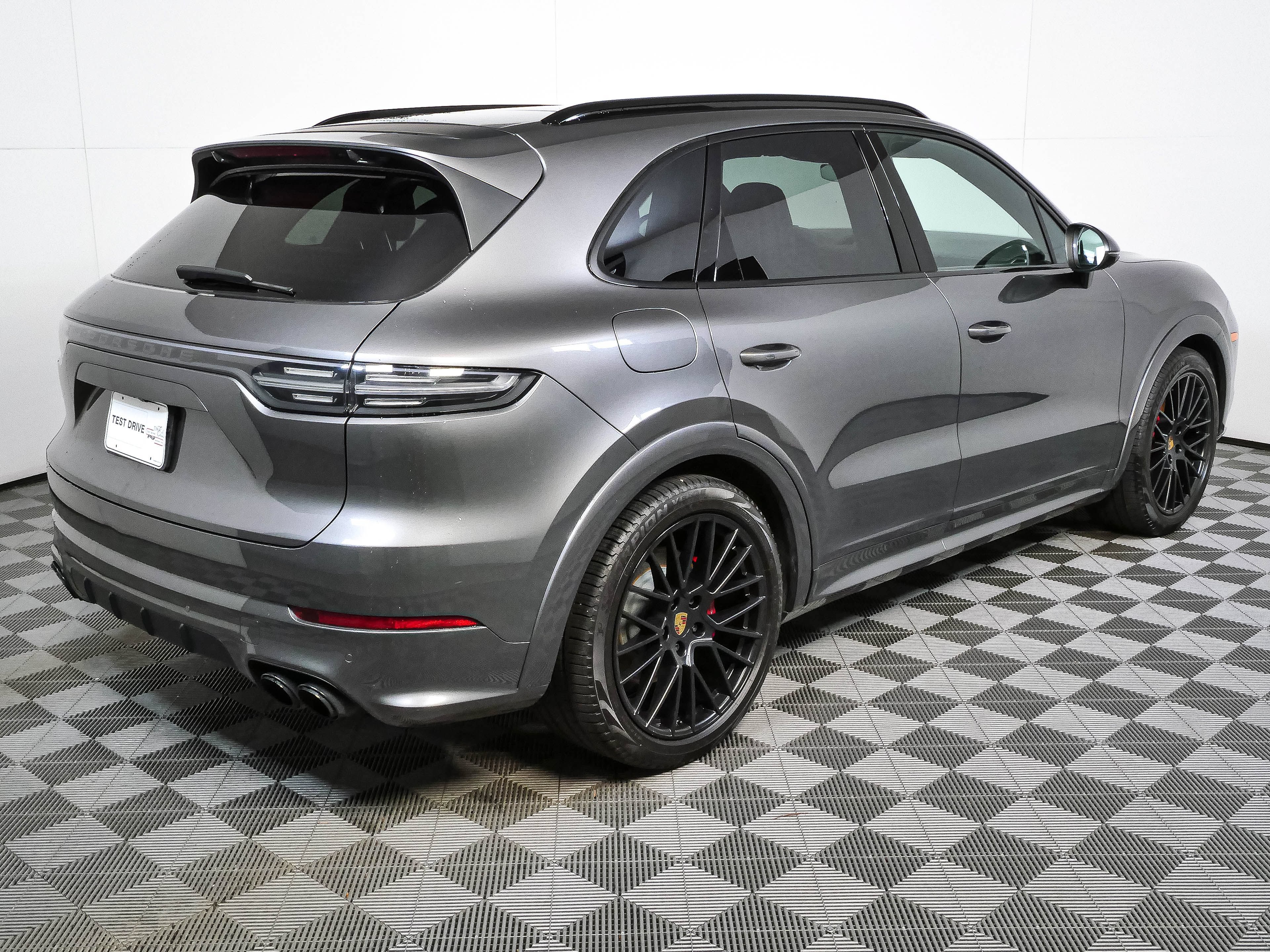Certified 2023 Porsche Cayenne GTS w/ Premium Package AWD/4WD image 29